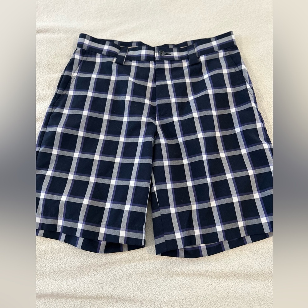 IZOD PerformX XFG Plaid Golf Shorts Men’s 30 Navy 9” Inseam
